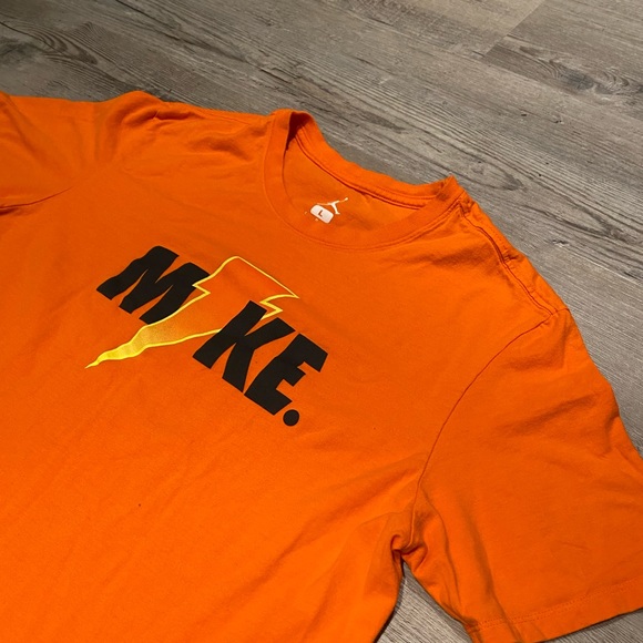 Jordan Mike Gatorade T-Shirt Men’s Size Large - Picture 2 of 4